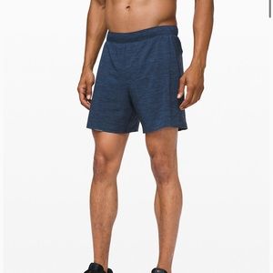 Men’s Lullulemon shorts with liner. 6 in. inseam